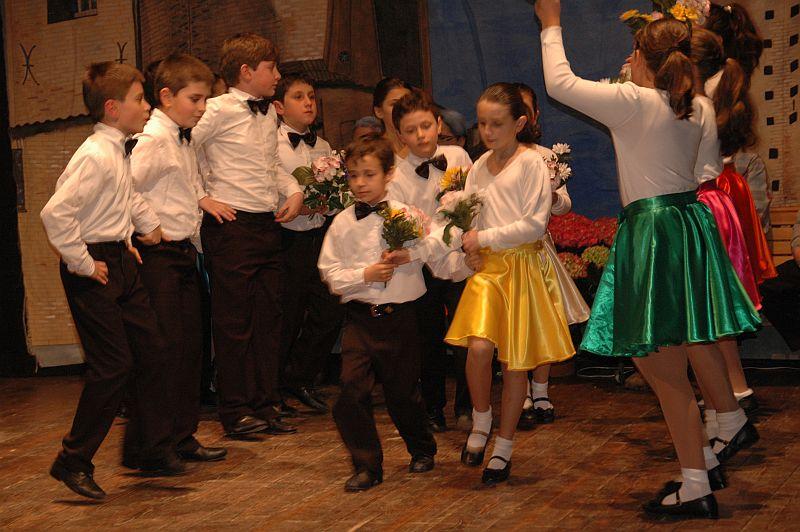 2010-04-17 spettacolo Petritoli (19).jpg